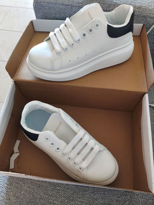 Sneakers new, size 37, white athletic style