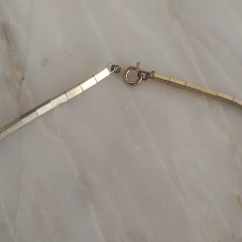 V-shaped necklace with stones and pendant pearl 45 cm used