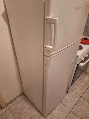 Davoline refrigerator with freezer used, excellent condition