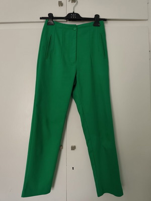 Access green pants small size like new