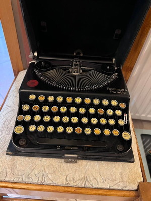 Remington Portable vintage γραφομηχανή με γαλλικό πληκτρολόγιο