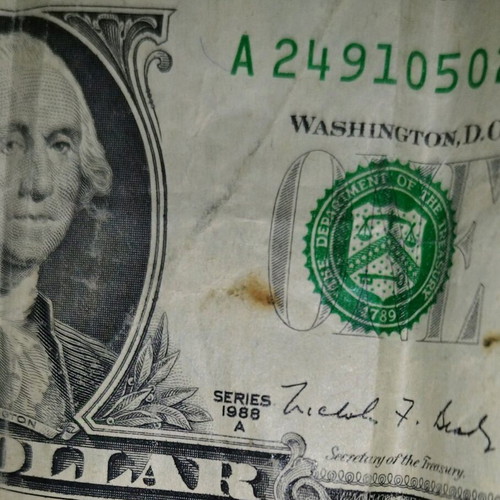 Collectible one dollar bill used, series 1988 A