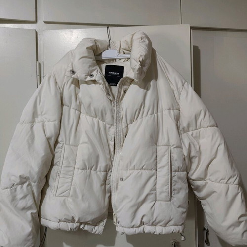 Pull & Bear ecru puffer jacket used