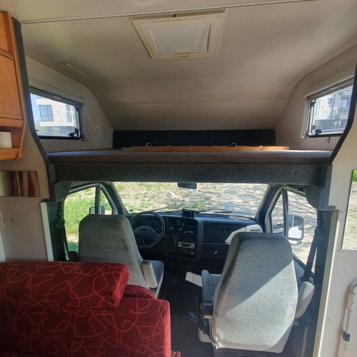 KNAUS camper used with two air conditioners and solar system
