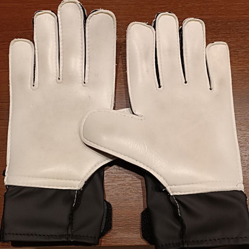 Adidas goalkeeper gloves for children 8-10 years