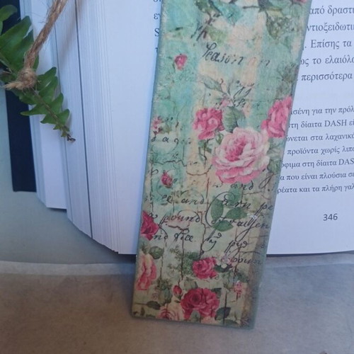 Handmade wooden MDF bookmark with vintage rose design, new
