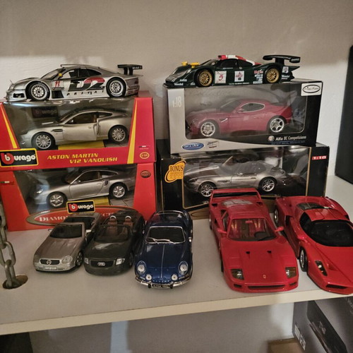 Collectible model cars and motorcycles new, various brands