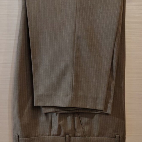 Men's suit new with 2 ties gift khaki-brown