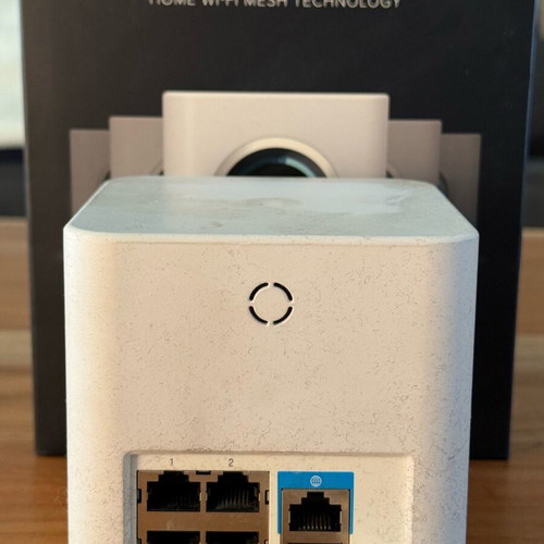 Ubiquiti AmpliFi HD AFi-R High-Performance Home Wi-Fi Mesh Router like new