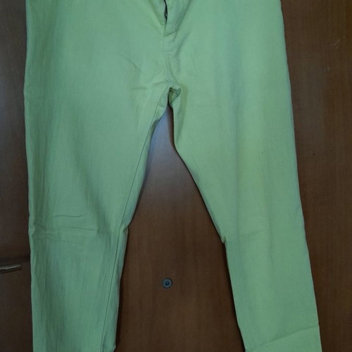 Bershka yellow denim pants like new, size 40