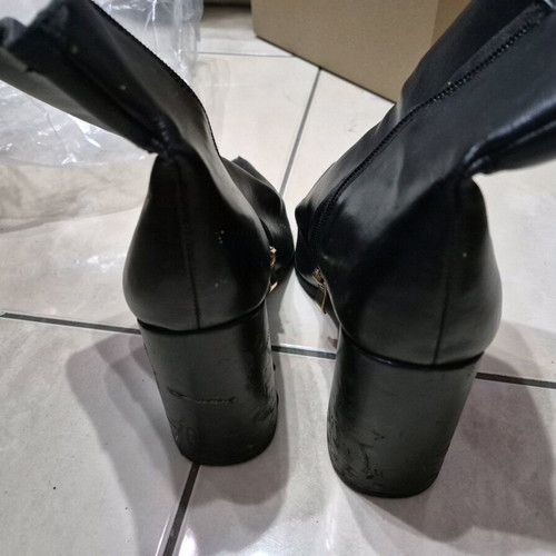 Black boots used size 40 with wear