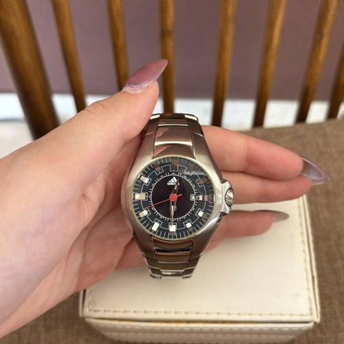 Adidas ADP1106 vintage men's wristwatch, black and silver