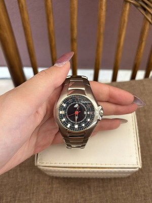 Adidas ADP1106 vintage men's wristwatch, black and silver