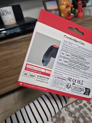 Controller grip for Nintendo Switch like new