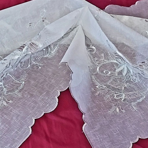 Christmas small tablecloth new with silver embroidery