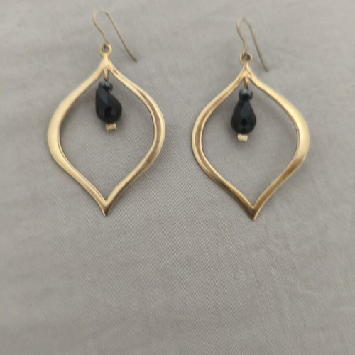 Handmade gold-plated teardrop earrings with black onyx stainless steel like new