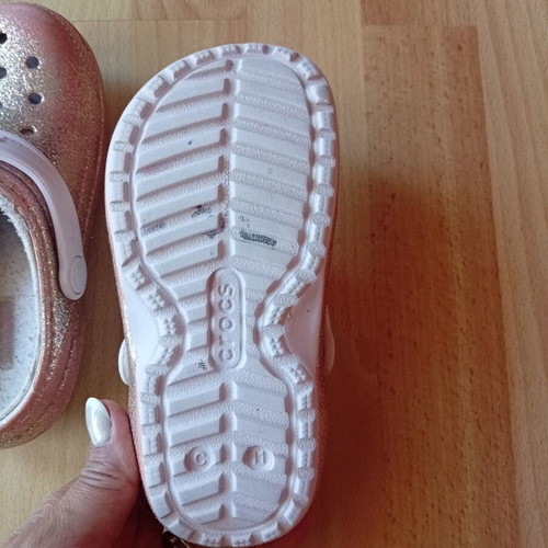 Crocs slippers for girls used, size 28, pink and gold