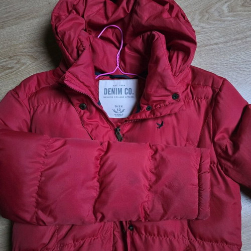 Holister long red jacket used, size M