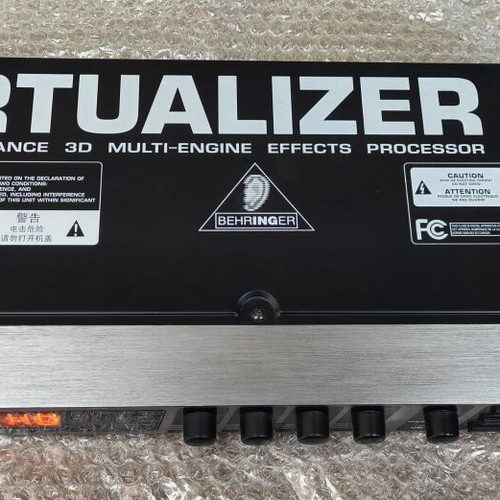Behringer FX2000 3D Multi-engine Effects Processor like new