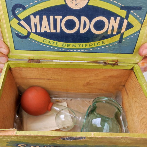 Smaltodont wooden box used from 1940s pharmacy