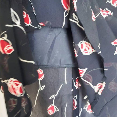 Karina silk skirt with lining like new, Bulgarian made