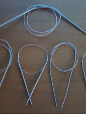 Circular knitting needles like new, pack of 11 pieces