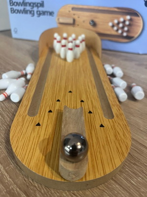Bowling game like new