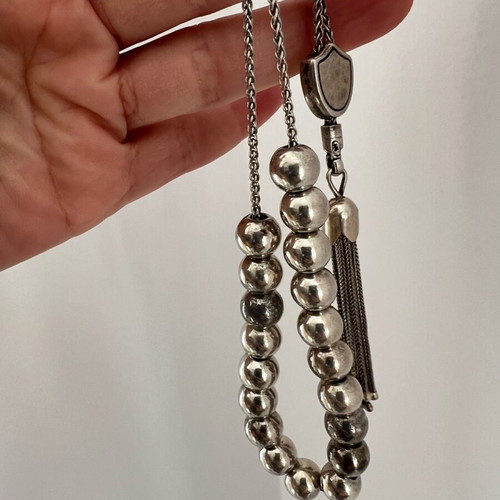 Silver worry beads used, 29 grams, silver color