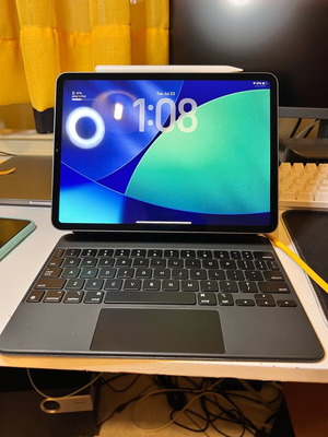 iPad Pro 11" 2021 M1 128GB με Apple Magic Keyboard και Apple Pencil 2ης γενιάς
