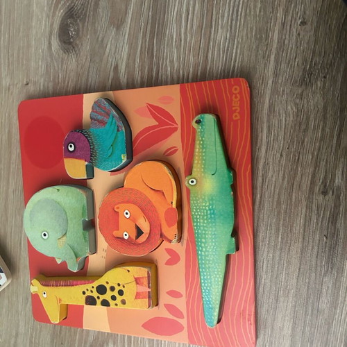 Baby learning puzzles used, 10 wooden cards