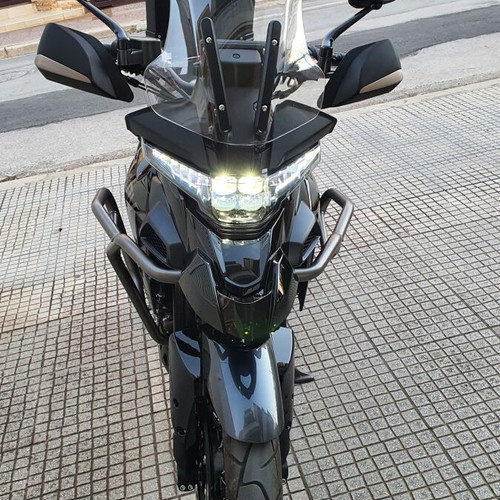 Zontes 350 T2 2023 motorcycle like new with central luggage box