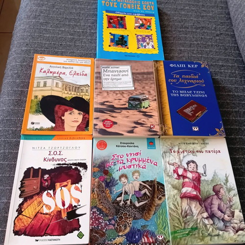 Pack of seven children's and teen books like new