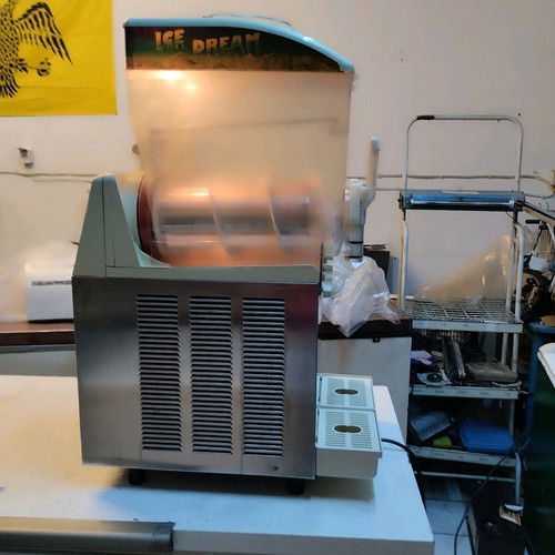 SPM double 940 WATT granita machine like new
