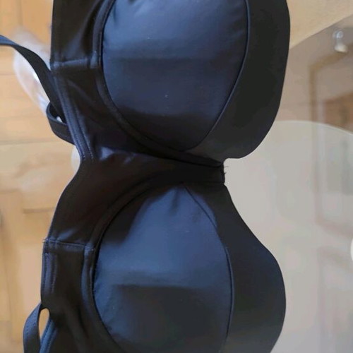 ASOS strapless swimsuit like new, size 80D with removable straps