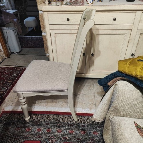 Oval dining table with 6 chairs country style like new