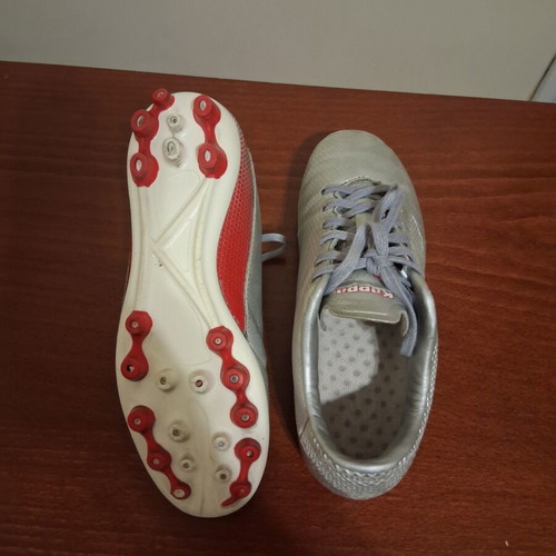 Kappa Saker football shoes used, size 32, silver and red