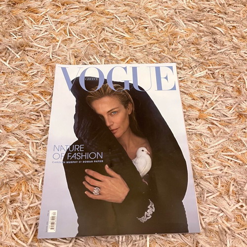 Vogue magazines like new, pack of 3 issues