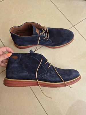 Kricket Biscotto Suede boots size 46 like new, blue with tan details