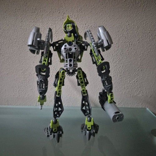 Bionicle 8686 Phantoka Lewa like new