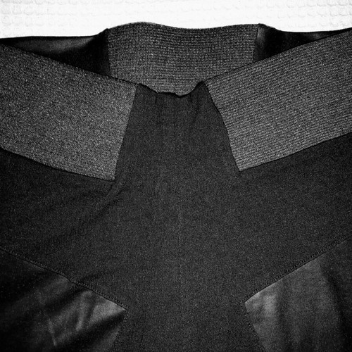 Women's black leggings XS new with vinyl patterns
