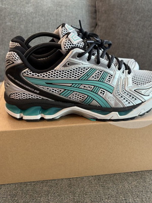 Asics Gel-Kayano 14 Tiffany running shoes size 44.5