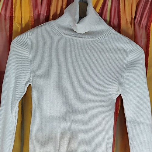 Pull And Bear white women's turtleneck sweater used