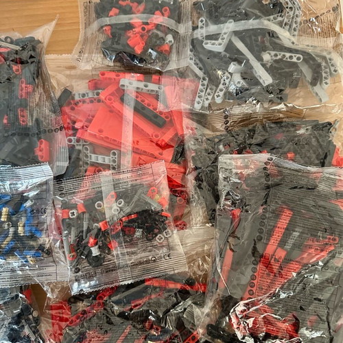Lego Technic Ford F-150 Raptor and Cada building blocks used set