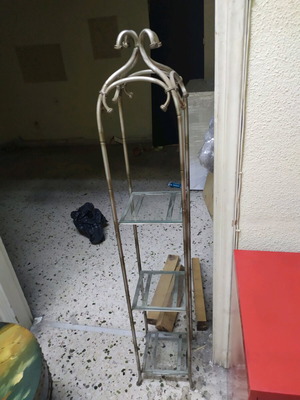 Metal shelf like new with glass shelves, vintage style