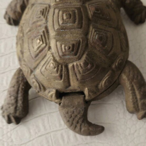 Bronze turtle box like new