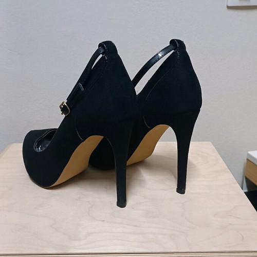 Mary Jane black high-heeled shoes like new, size 39