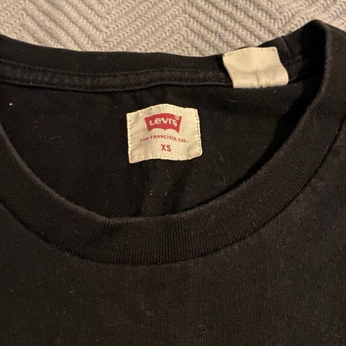 Levi's men's T-shirt XS black like new