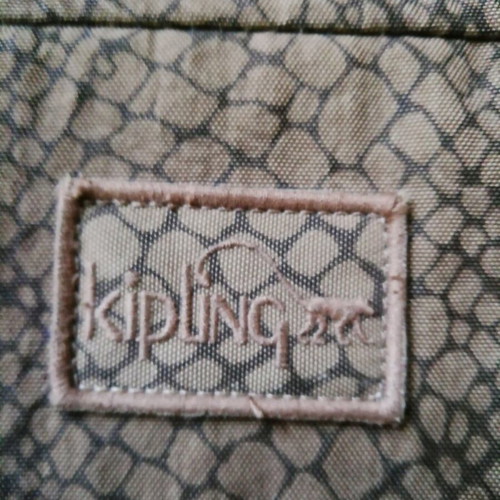Kipling unisex shoulder bag like new with snake print 35x40
