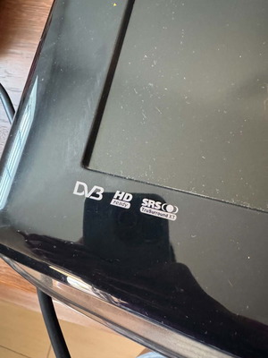 Samsung LE26R86BD TV 26 inch HD Ready LCD with decoder like new