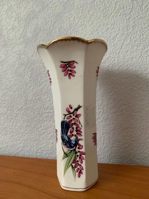 English porcelain bone china vase in almost like new condition